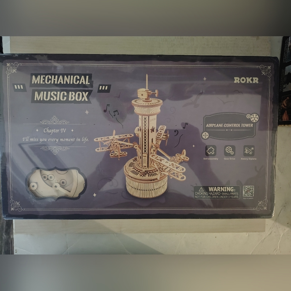 ROKR Airplane Control Tower Mechanical Music Box AMK41